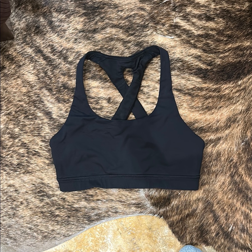 Lululemon size 6 Women's Sports Bra black